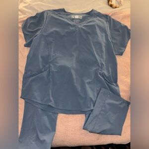 wonder wink scrubs, v neck top with wide leg pants